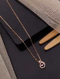 Taniska Chain Pendant Taniska Chain Pendant