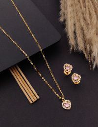 Divya Chain Pendant With Earrings Divya Chain Pendant With Earrings