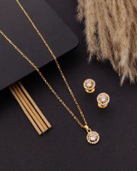 Trupati Chain Pendant With Earrings Trupati Chain Pendant With Earrings